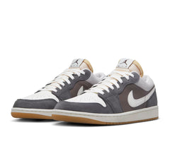 Jordan 1 Low "SNKRS Day Korea Magpie"