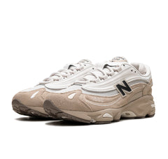New Balance 1000 Incense Black