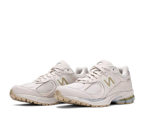 New Balance 2002R 