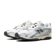 New Balance 204L "Silver Metallic Black"