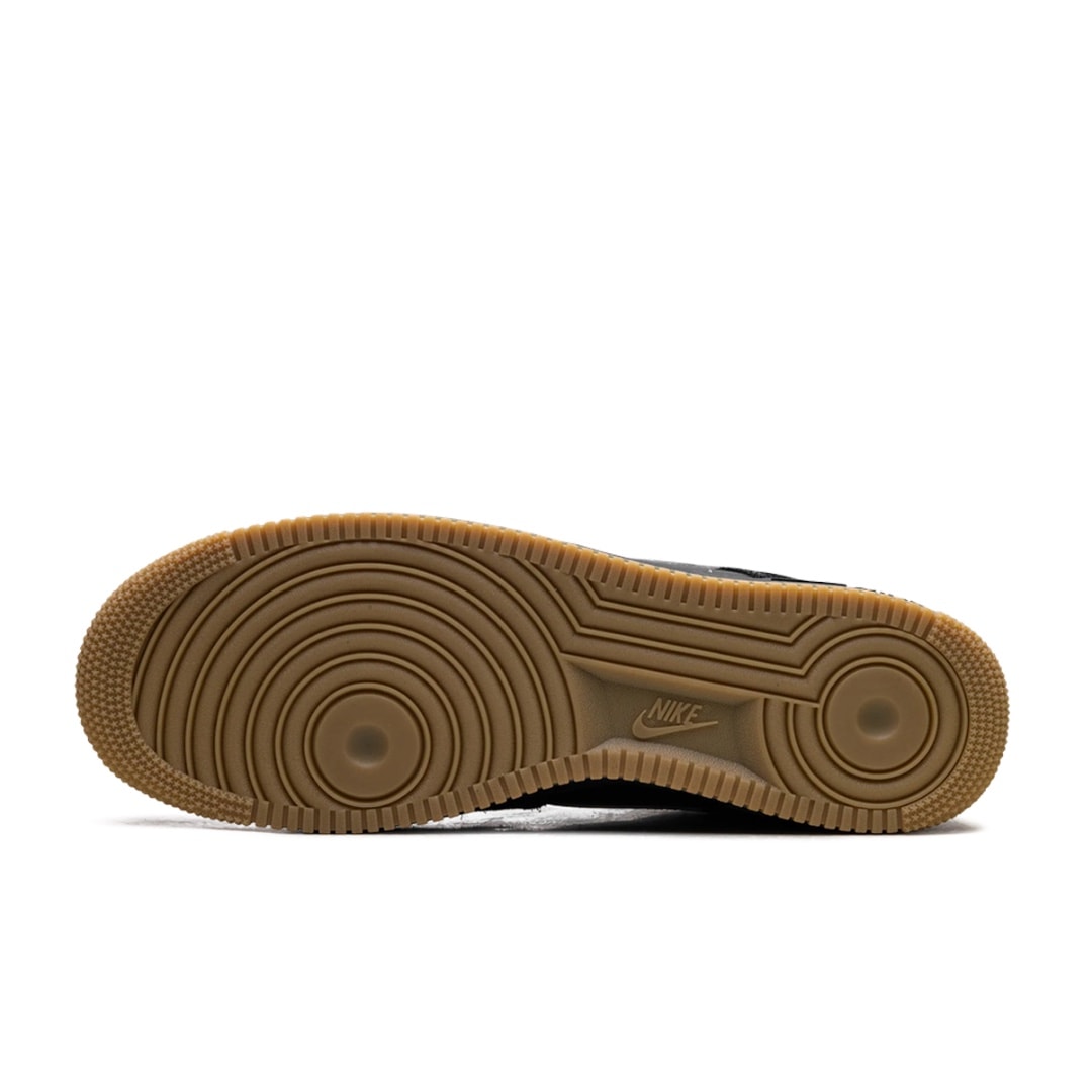 Nike Air Force 1 Low '07 LV8 Black Gum - vista 4
