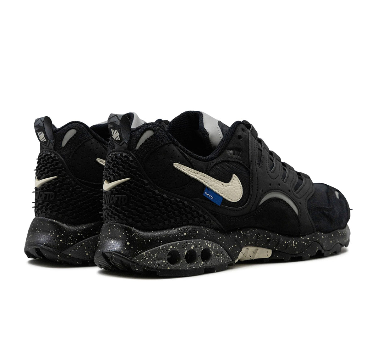 Nike Air Terra "Humara Undefeated Black"