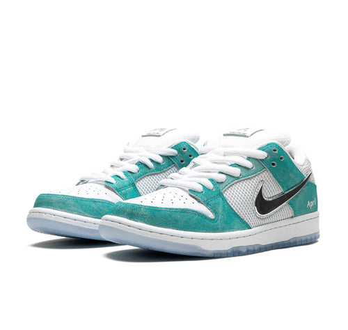 Nike SB Dunk Low 