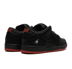 Nike SB Dunk Low "Black Pigeon"