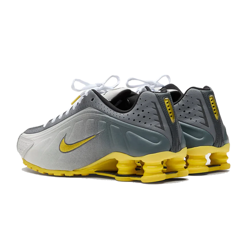 Nike Shox R4 
