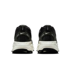 Nike Vomero 18 Black Coconut Milk Light Iron Ore Summit White