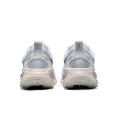 Nike Vomero 18 "Gore-Tex Pure Platinum Light Pumice"