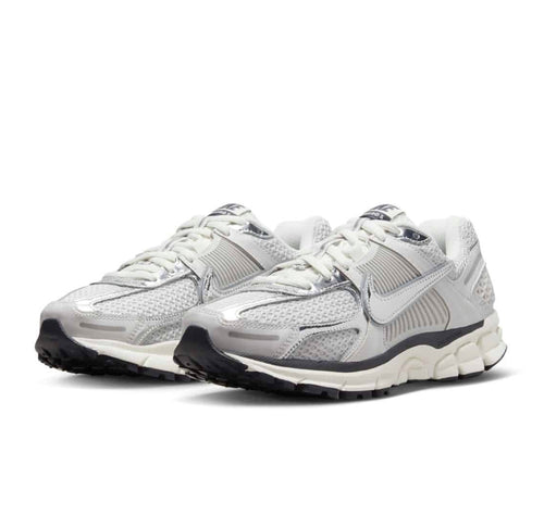 Nike Zoom Vomero 5 Photon Dust Metallic Silver