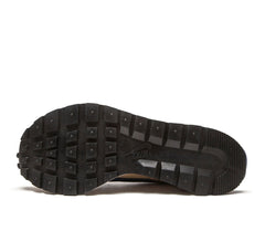 Nike x Sacai "VaporWaffle Sesame"