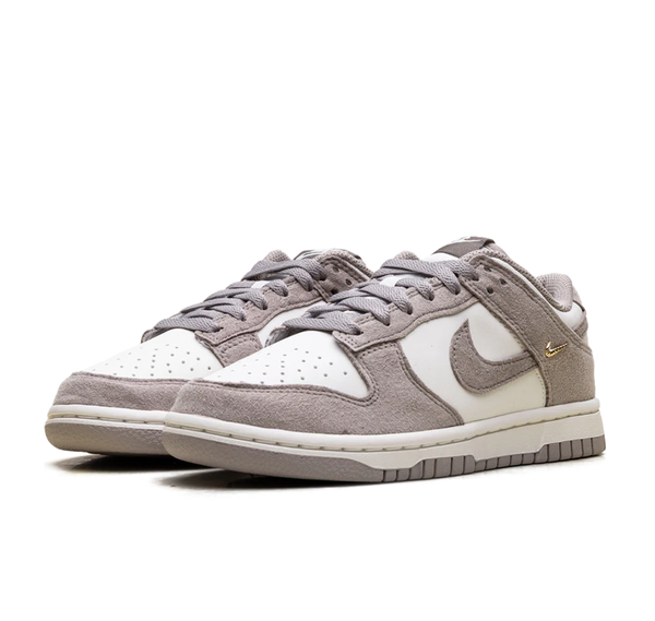Nike Dunk Low "Rose Whisper Gold Mini Swoosh " - vista alterna