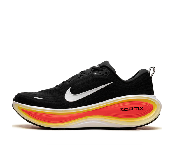 Nike Vomero Plus "Black Bright Crimson White" - sneakers y ropa en Colombia