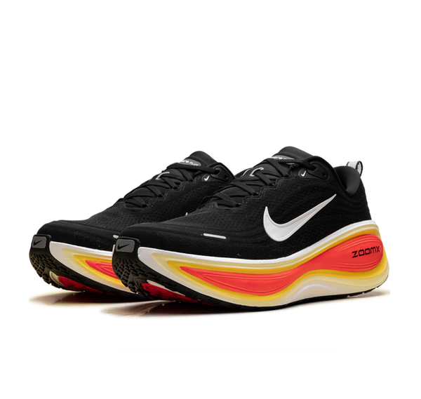 Nike Vomero Plus "Black Bright Crimson White" - vista alterna
