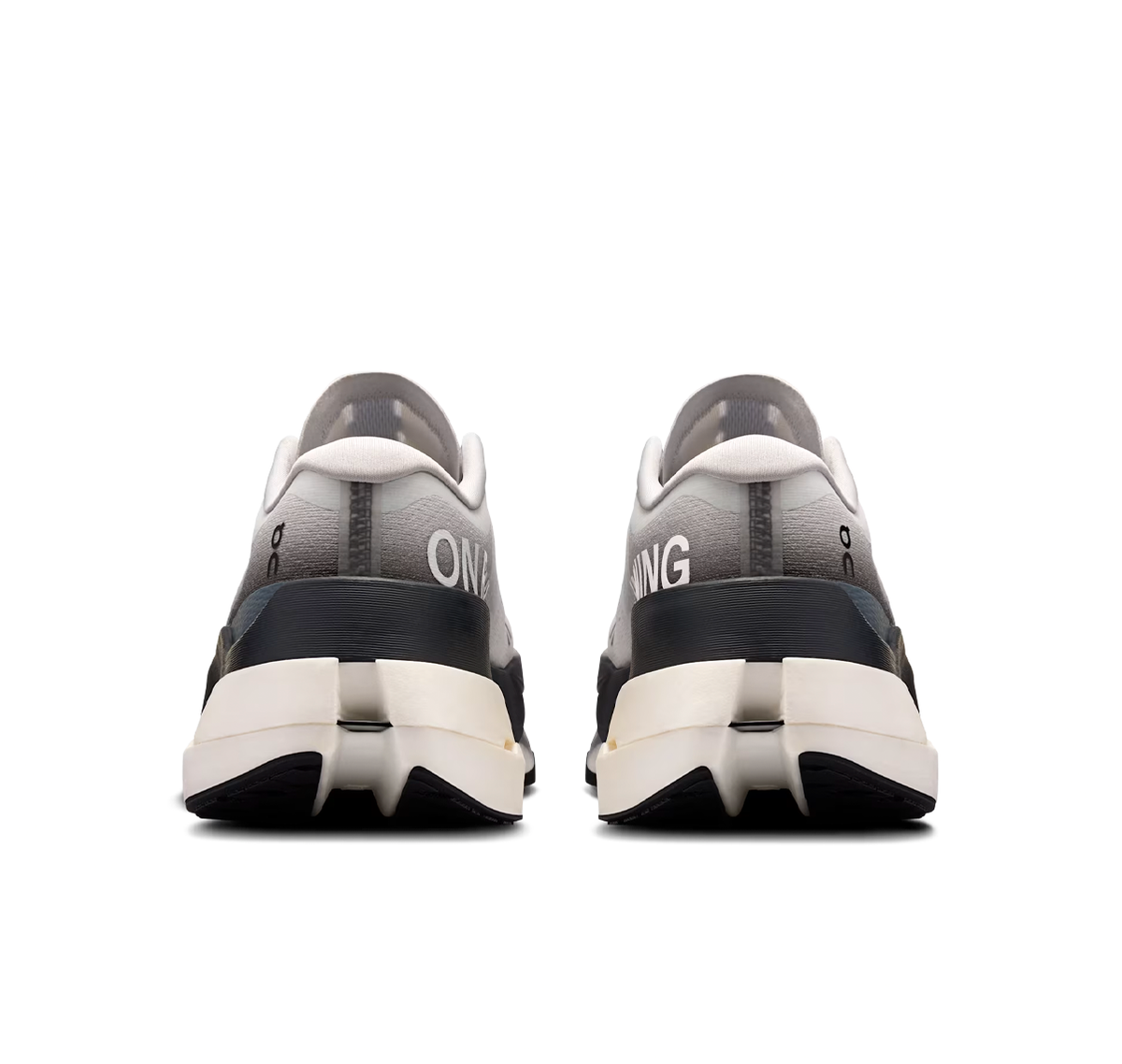 On Running Cloudboom Max "White Black"
