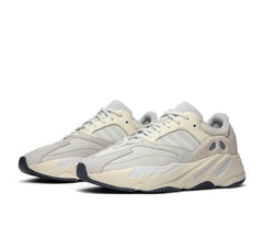 Yeezy Boost 700 Analog