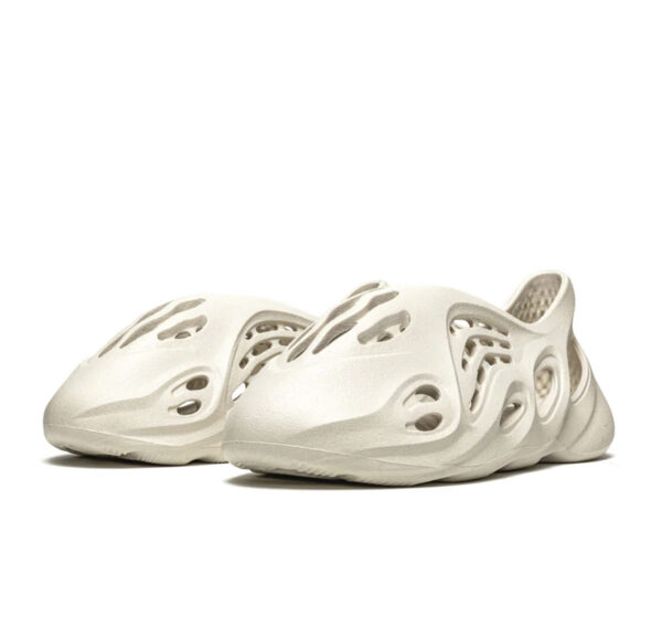 Yeezy Foam RNNR “White”