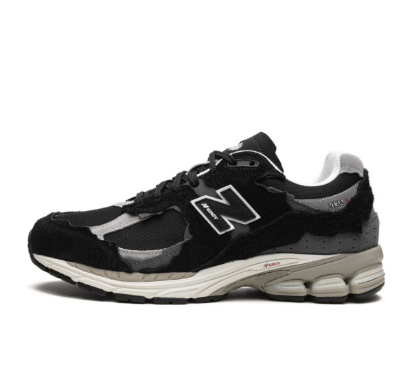 New Balance 2002R “Black Dark Grey”