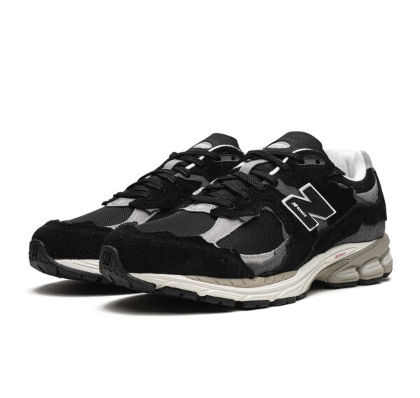New Balance 2002R “Black Dark Grey”