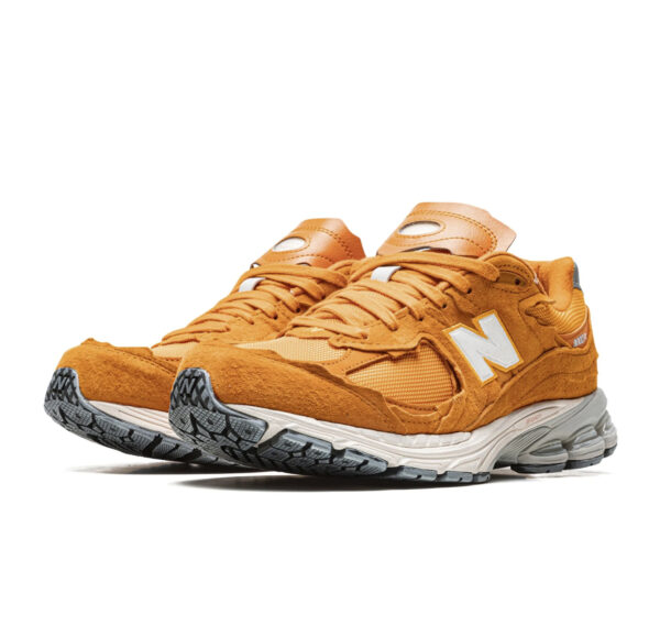 New Balance 2002R “Protection Pack Vintage Orange”