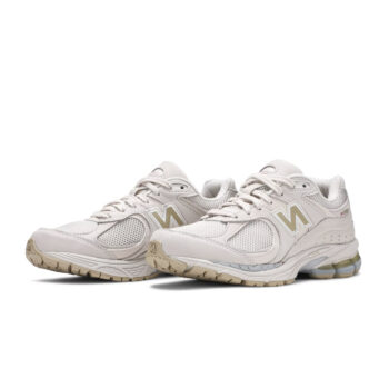 New Balance 2002R “White Beige”