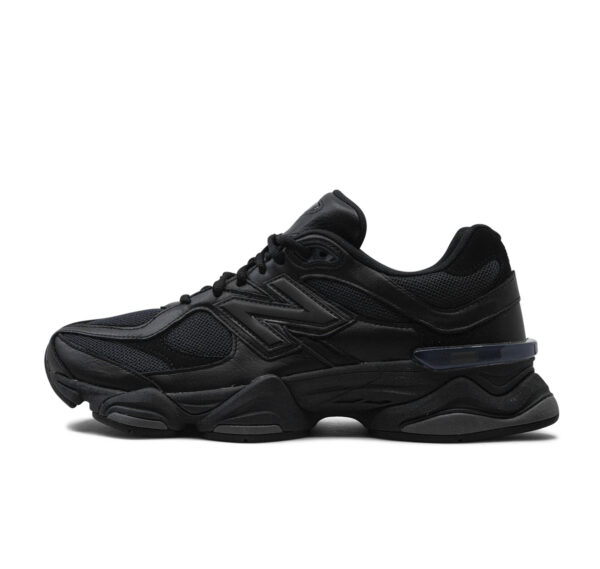 New Balance 9060 Triple Black