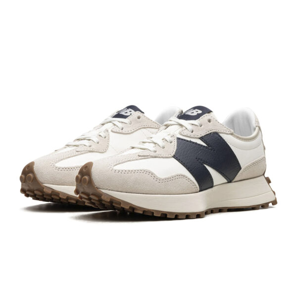 New Balance 327 “Moonbeam Oak Leaf Green”